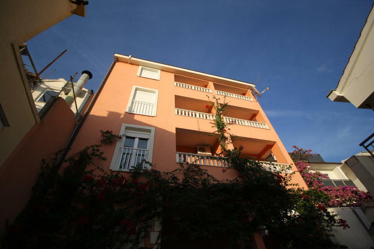 Apartments Knezovic Gradac  Exterior foto