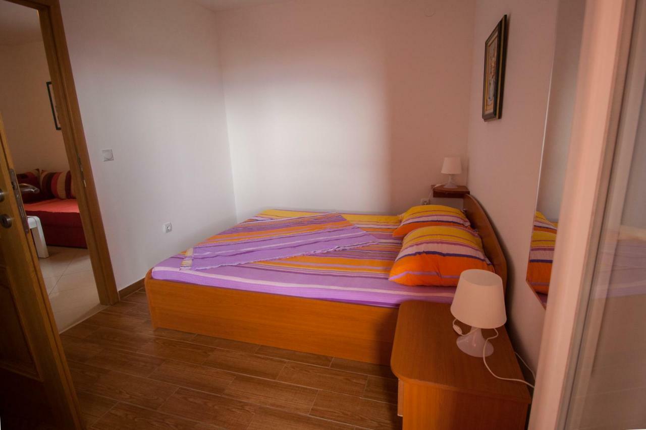 Apartments Knezovic Gradac  Exterior foto