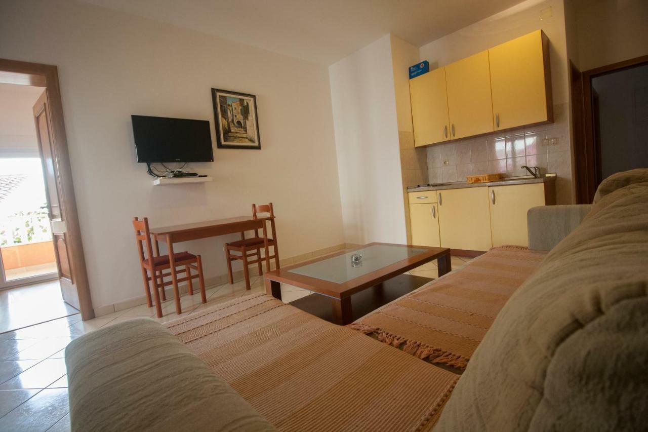 Apartments Knezovic Gradac  Exterior foto