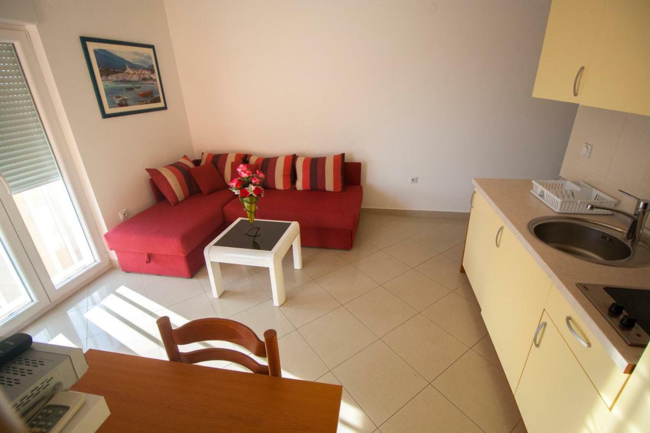 Apartments Knezovic Gradac  Exterior foto